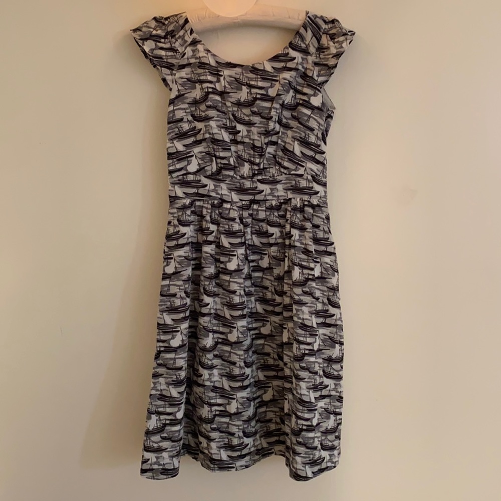Emily and Finn dress size small